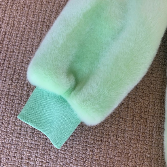 SOFTEST COAT EVER Tibi Faux Fur Bomber Style Jacket Green Small - Picture 6 of 9
